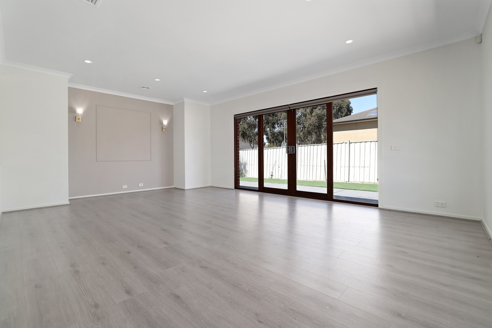 8 Oakland Avenue, Point Cook, VIC 3030, Point Cook - Thumbnail 4