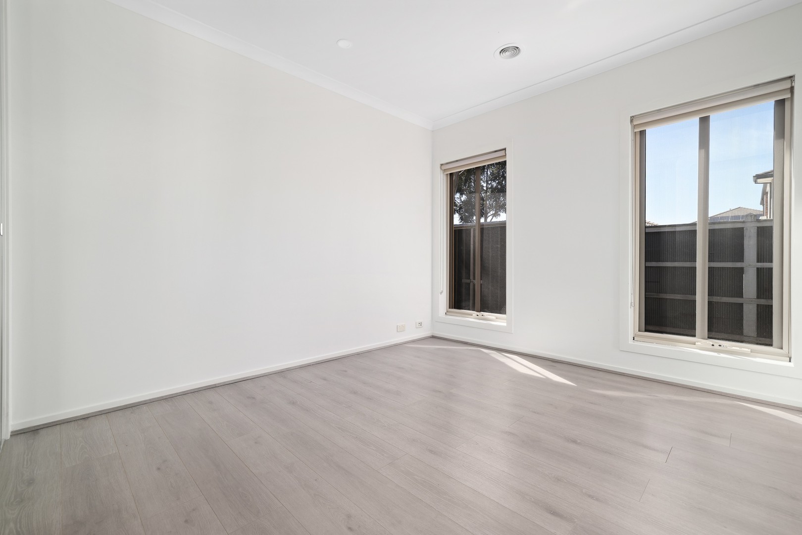 8 Oakland Avenue, Point Cook, VIC 3030, Point Cook - Thumbnail 6