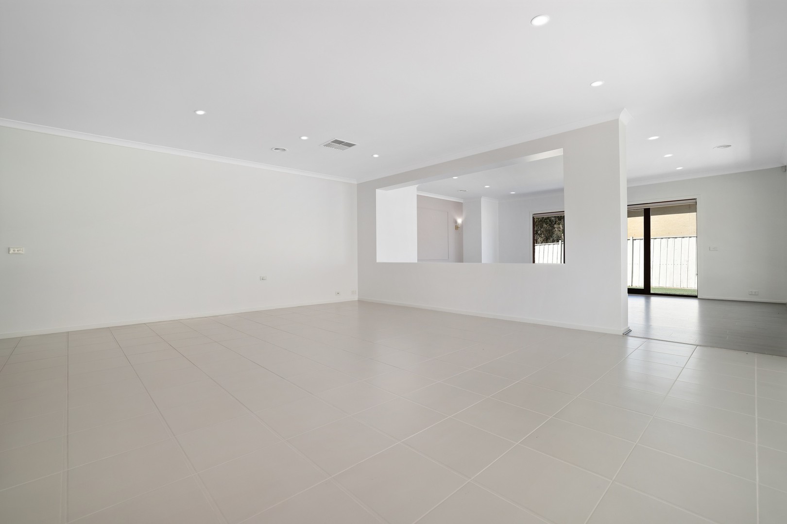 8 Oakland Avenue, Point Cook, VIC 3030, Point Cook - Thumbnail 7