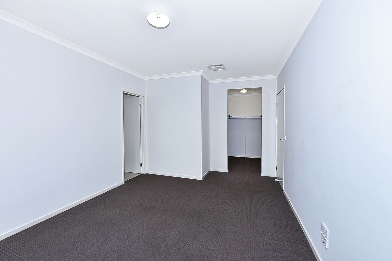 8 Oakleaf Street, Greenvale, VIC 3059, Greenvale - Thumbnail 4