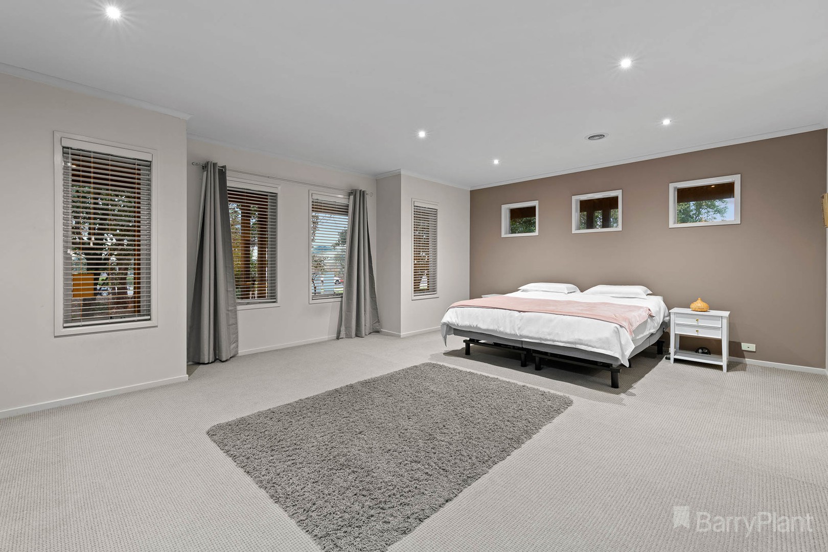 8 Oakmoss Place, Berwick, VIC 3806, Berwick - Thumbnail 2