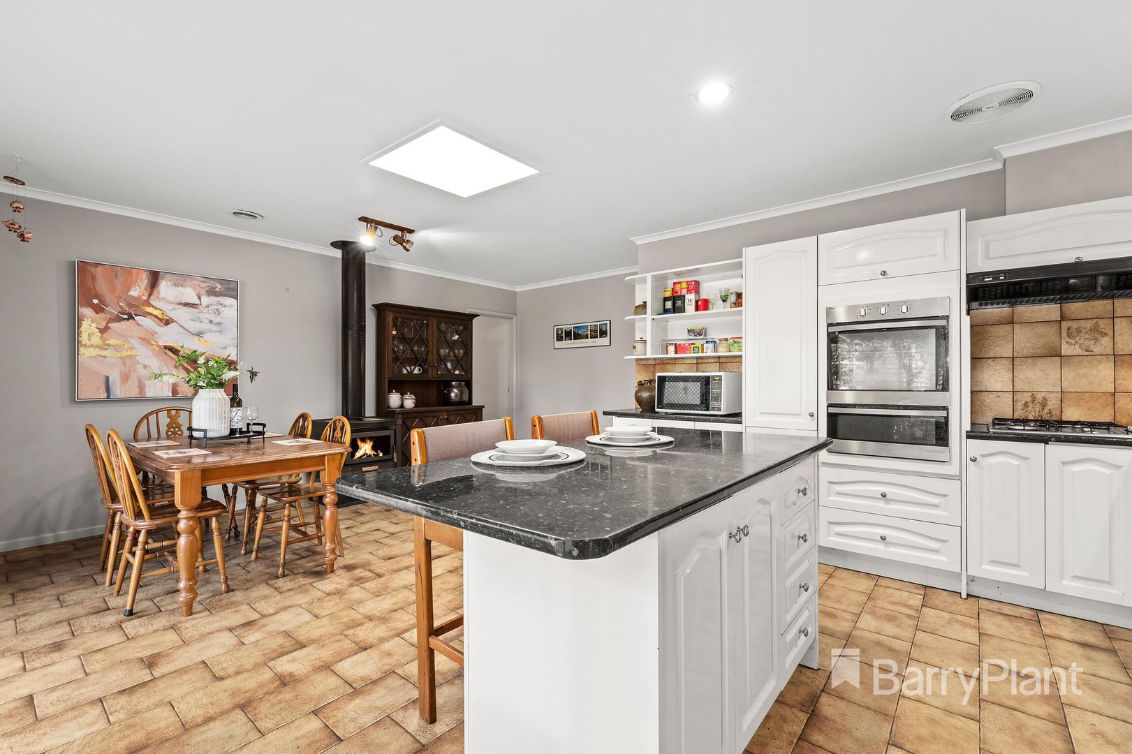 8 Odenpa CourtGreensborough, VIC 3088, Greensborough - Thumbnail 5