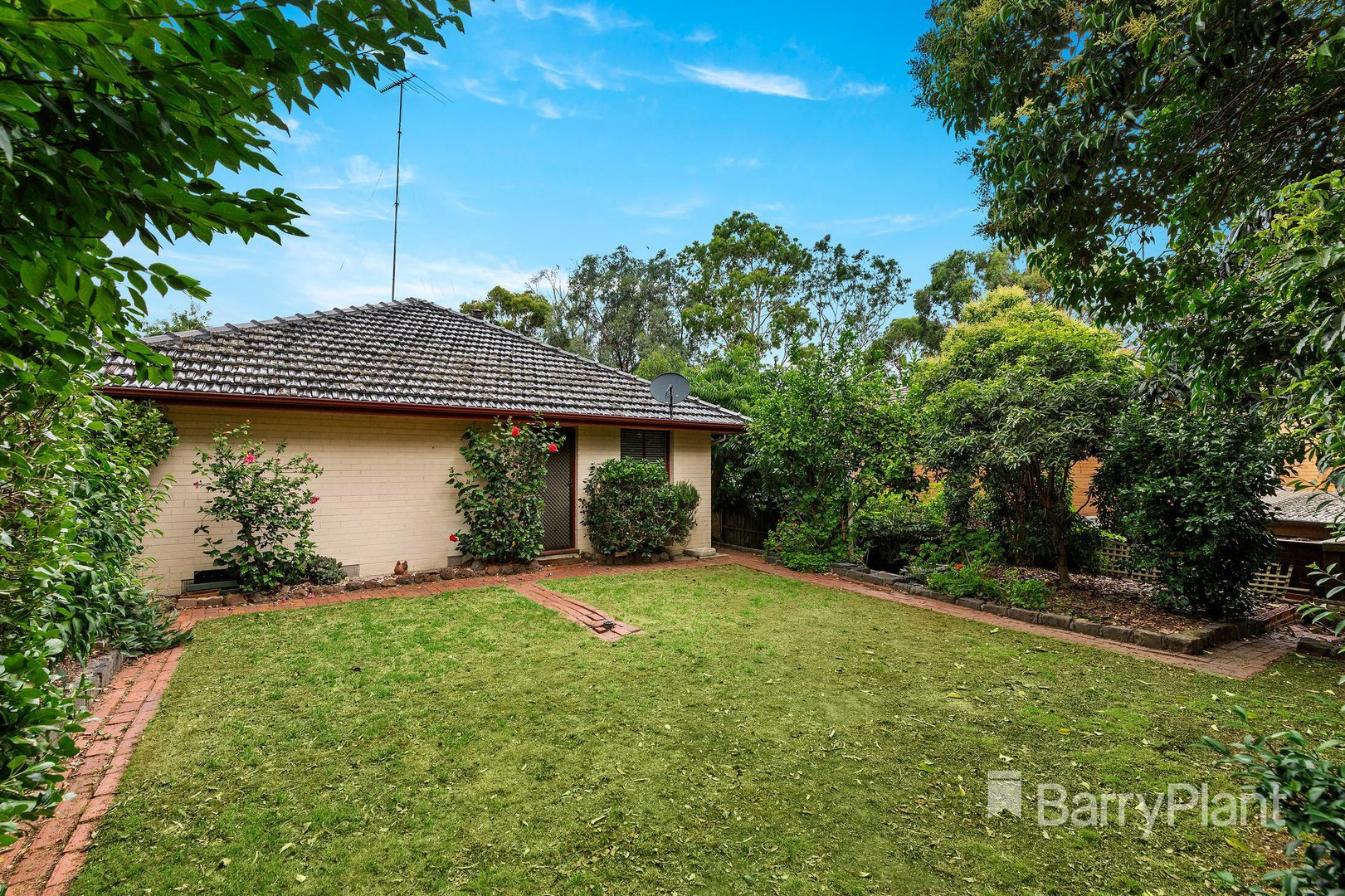 8 Odenpa CourtGreensborough, VIC 3088, Greensborough - Thumbnail 2