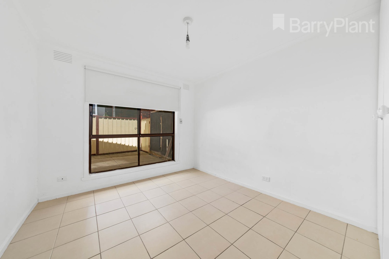 8 Orion Avenue, St Albans, VIC 3021, St Albans - Thumbnail 2