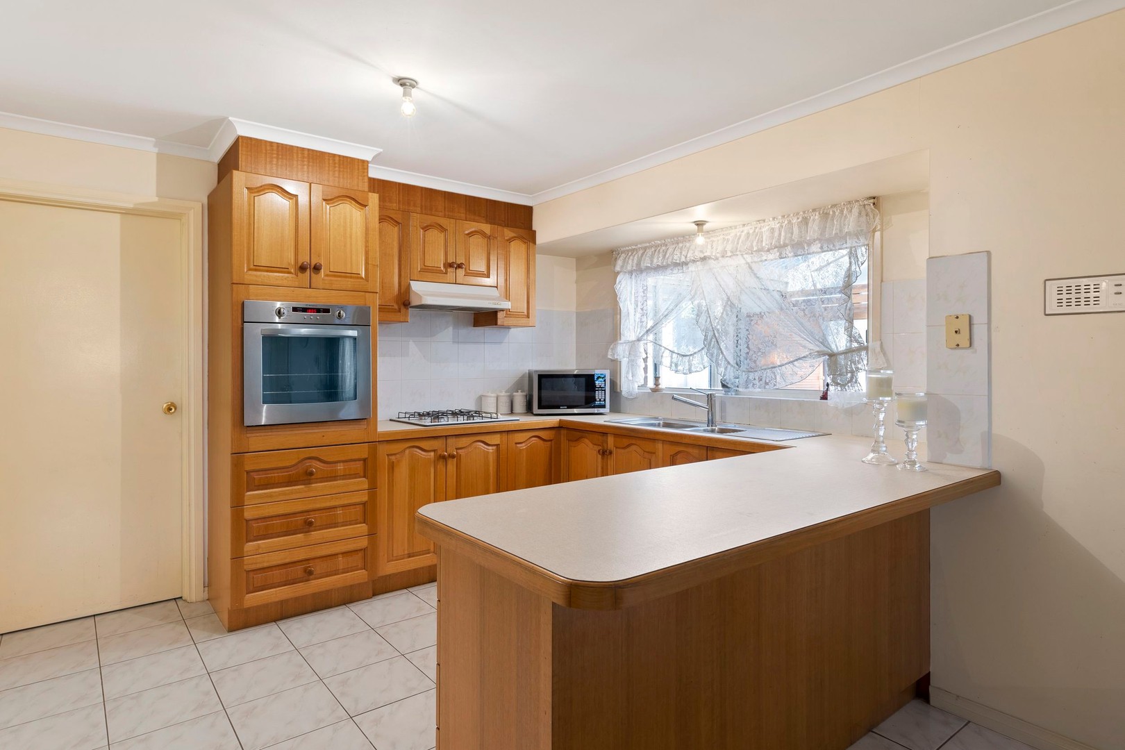 8 Overland Place, Keilor East, VIC 3033, Keilor East - Thumbnail 3