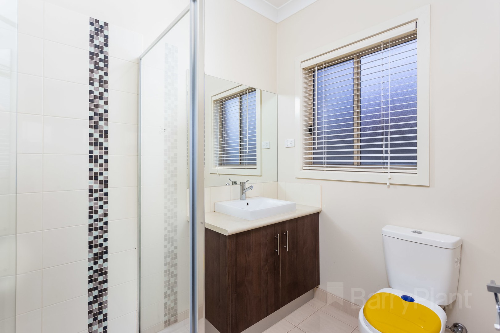 8 Palace Road, Point Cook, VIC 3030, Point Cook - Thumbnail 3