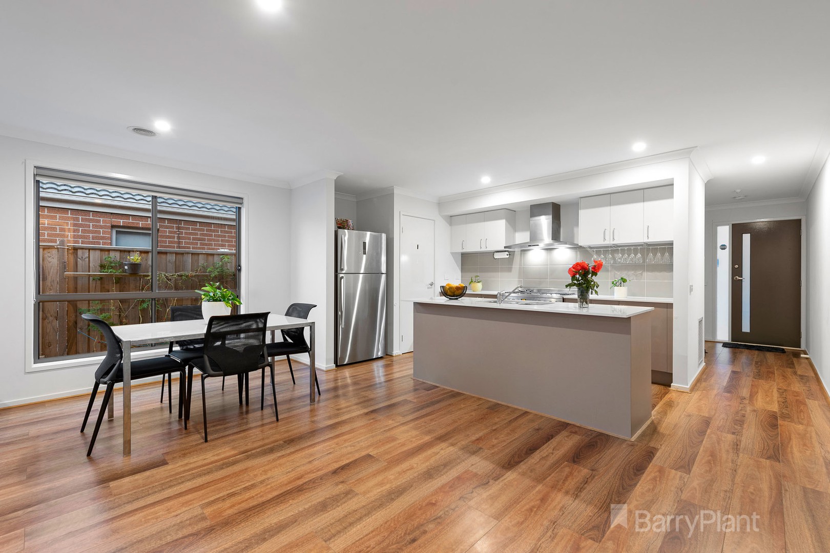 8 Palacio Terrace, Clyde North, VIC 3978, Clyde North - Thumbnail 3
