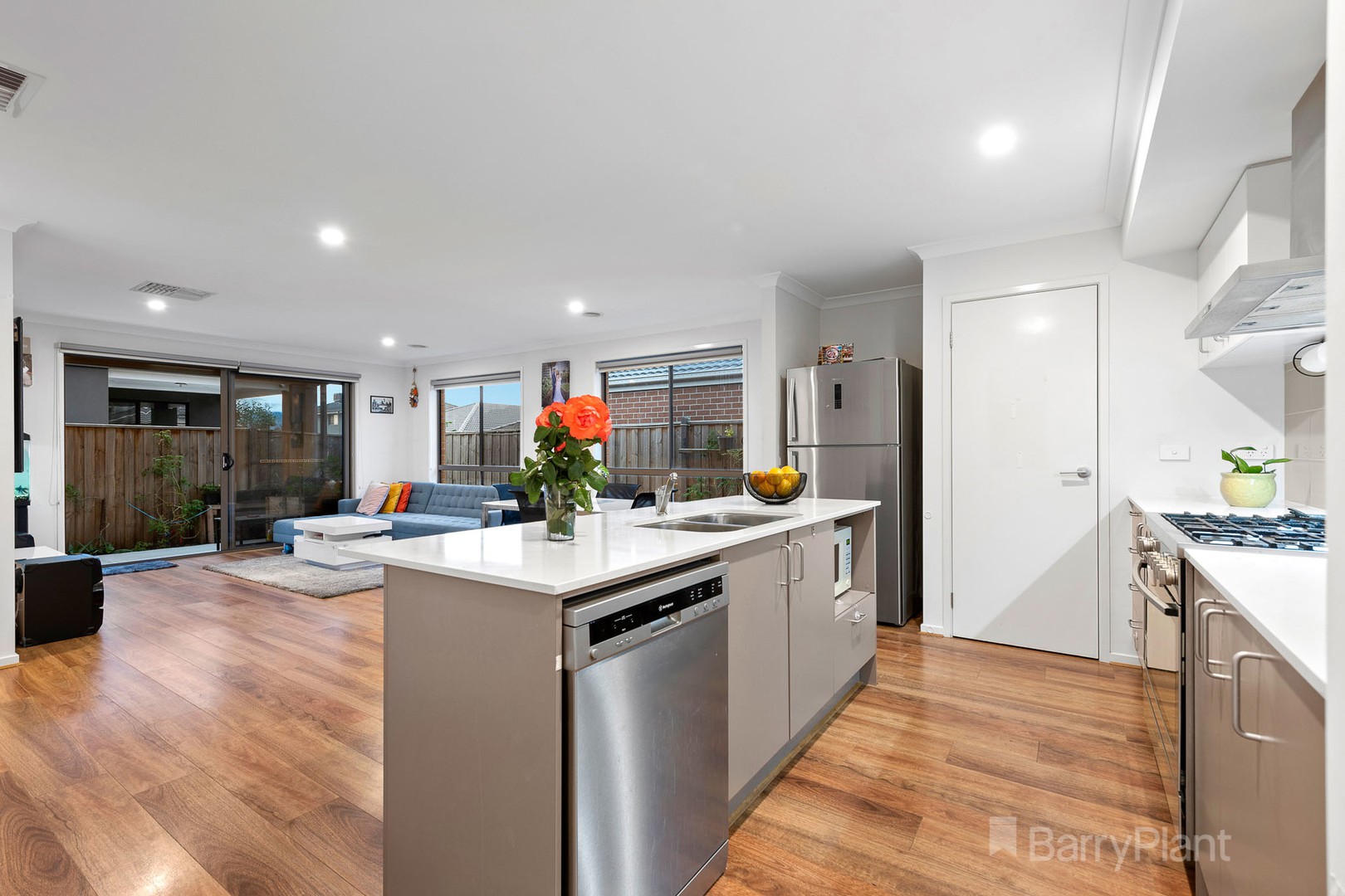 8 Palacio Terrace, Clyde North, VIC 3978, Clyde North - Thumbnail 4