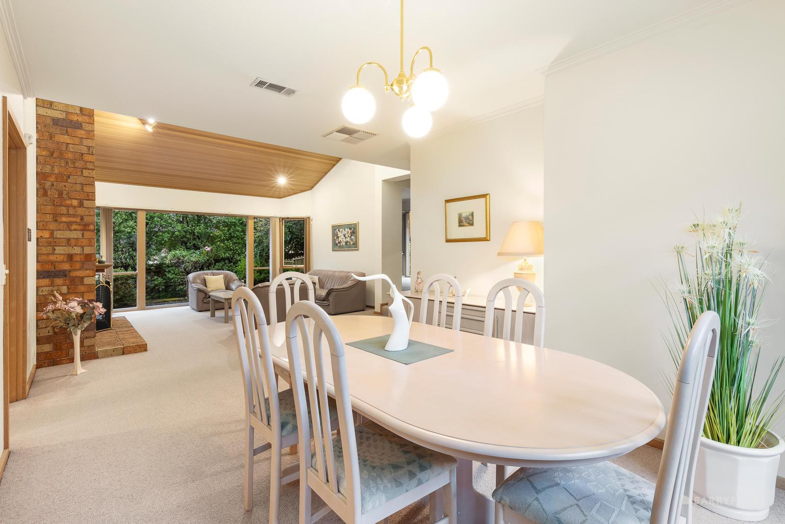 8 Parklands Close, Donvale, VIC 3111, Donvale - Thumbnail 3