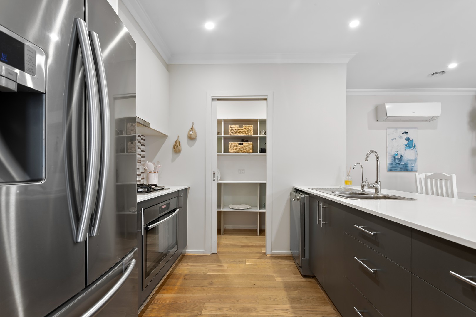 8 Pasadena Circuit, Point Cook, VIC 3030 - Thumbnail 2 - 06/10/2026