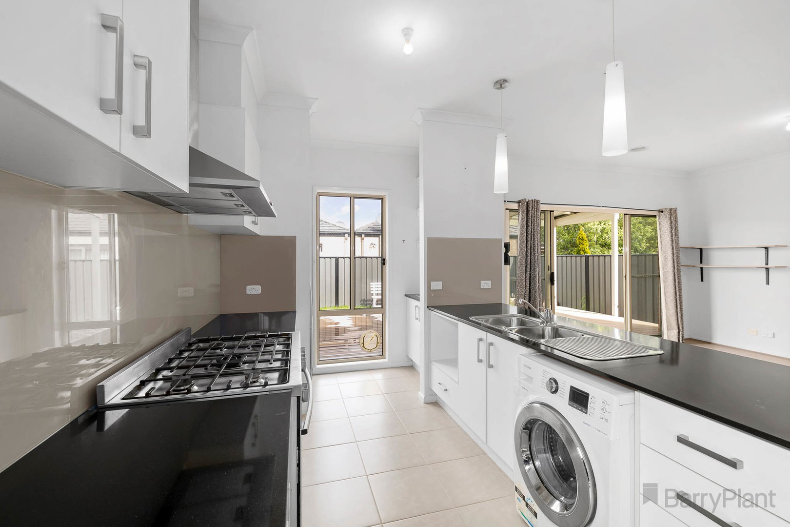 8 Paso Grove, Clyde North, VIC 3978, Clyde North - Thumbnail 2