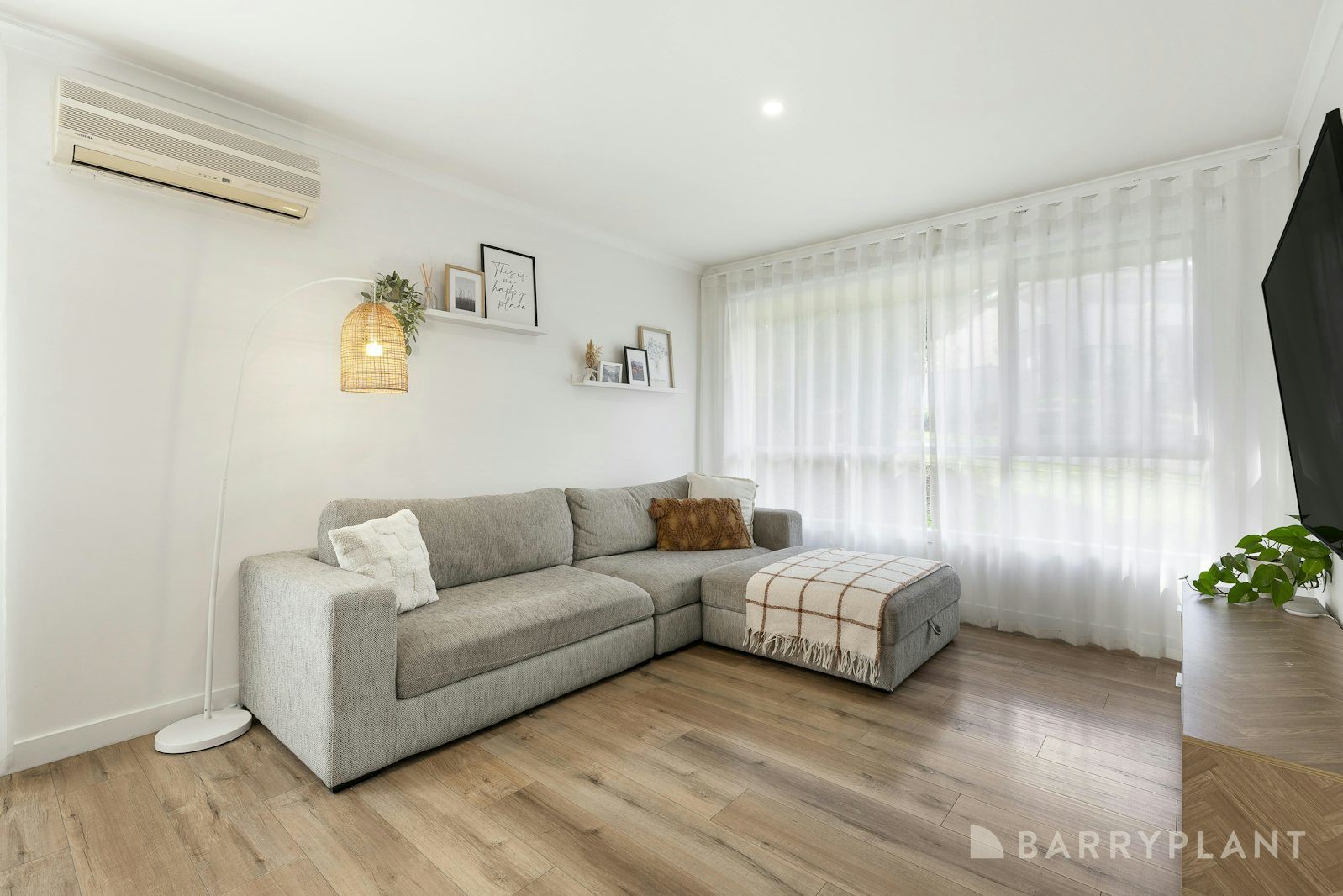 8 Patricia Avenue, Montrose, VIC 3765, Montrose - Thumbnail 4