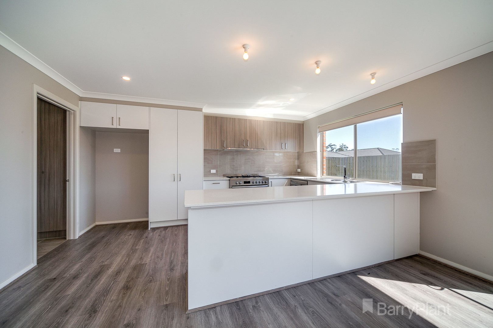 8 Pepper Crescent, Drouin, VIC 3818, Drouin - Thumbnail 2