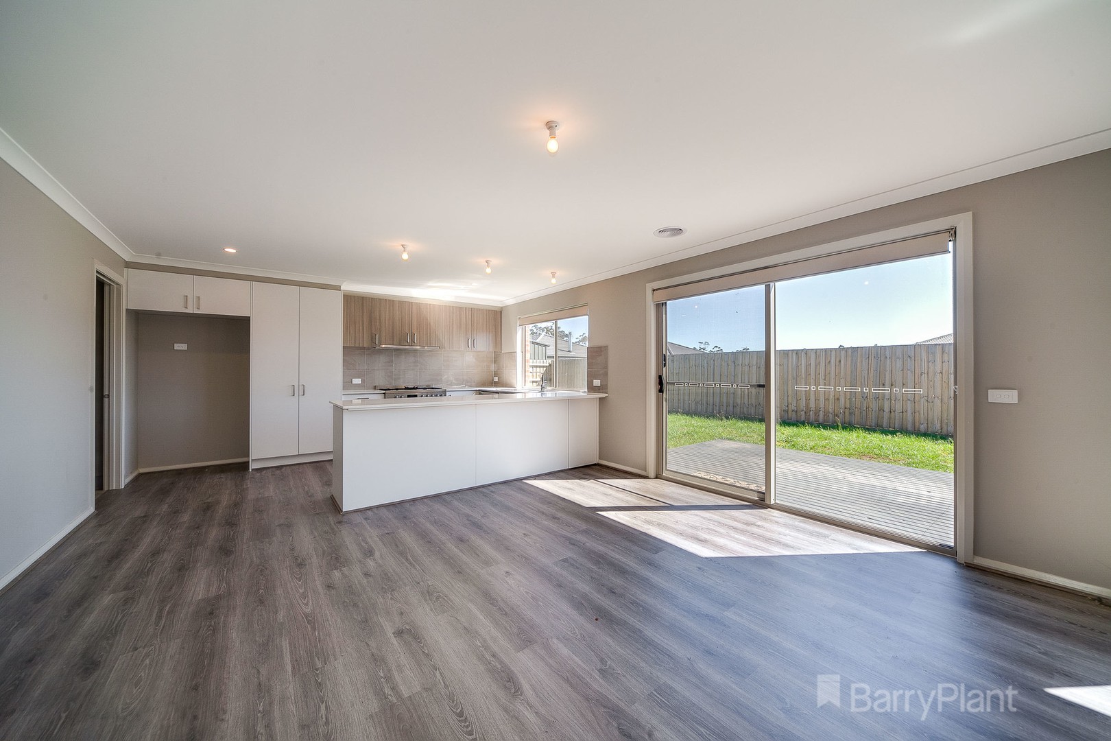 8 Pepper Crescent, Drouin, VIC 3818, Drouin - Thumbnail 3