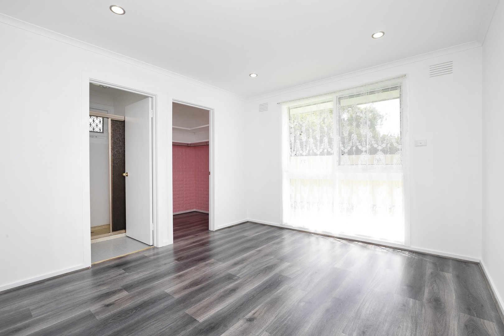 8 Phyllis Parade, Deer Park, VIC 3023, Deer Park - Thumbnail 5