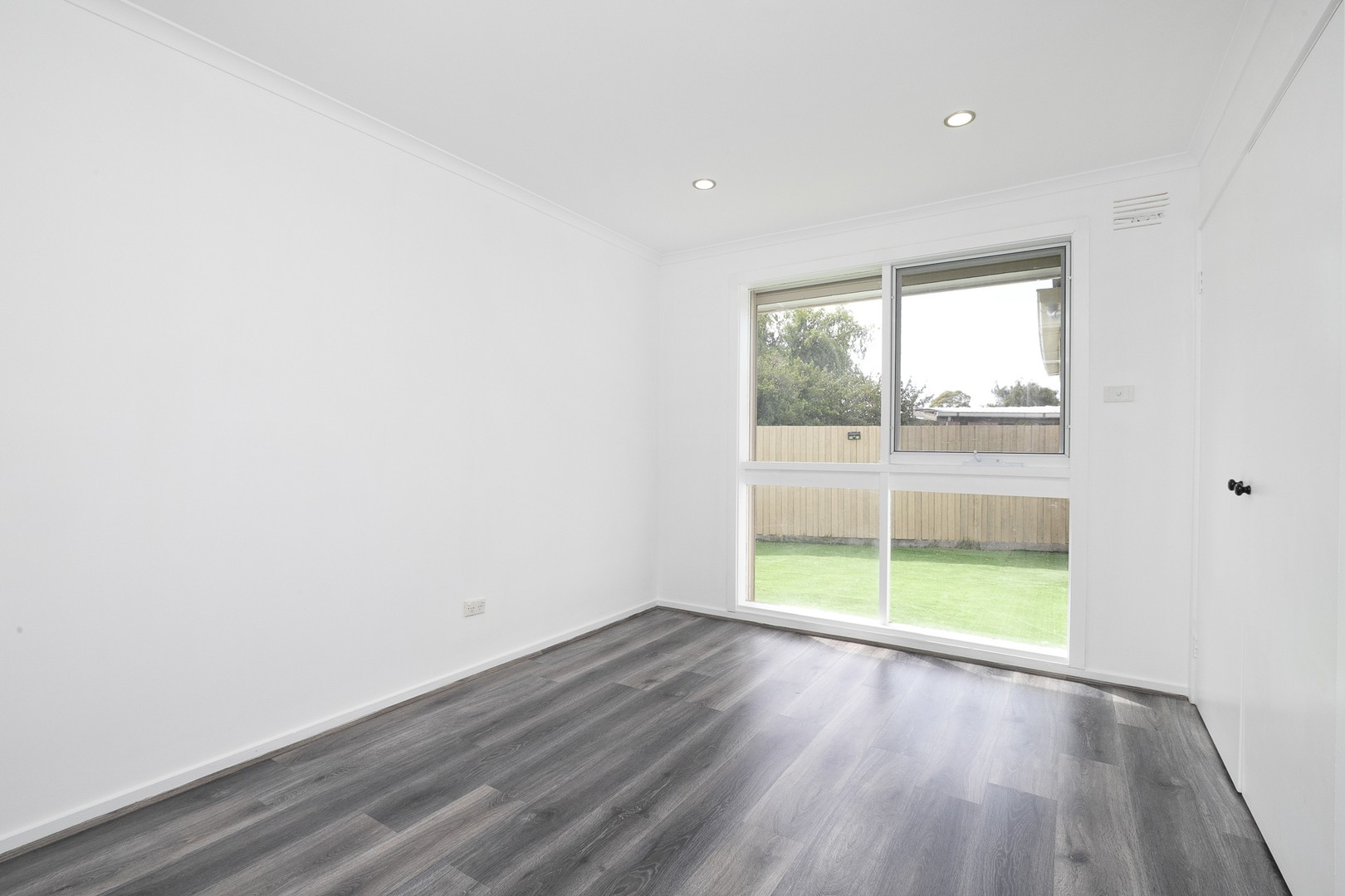 8 Phyllis Parade, Deer Park, VIC 3023, Deer Park - Thumbnail 8