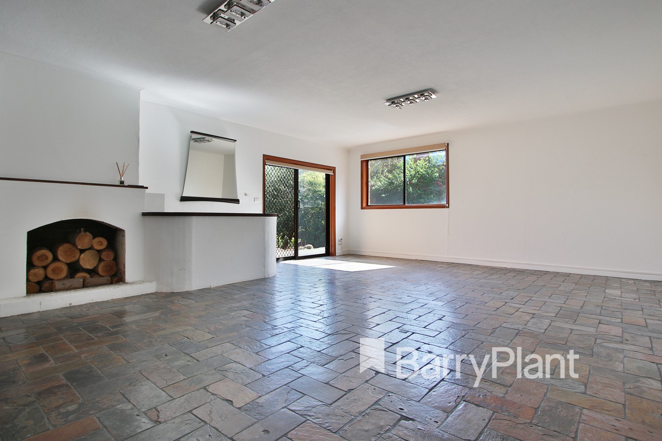 8 Pickering Place, Doncaster East, VIC 3109 - Thumbnail 2 - 07/01/2025