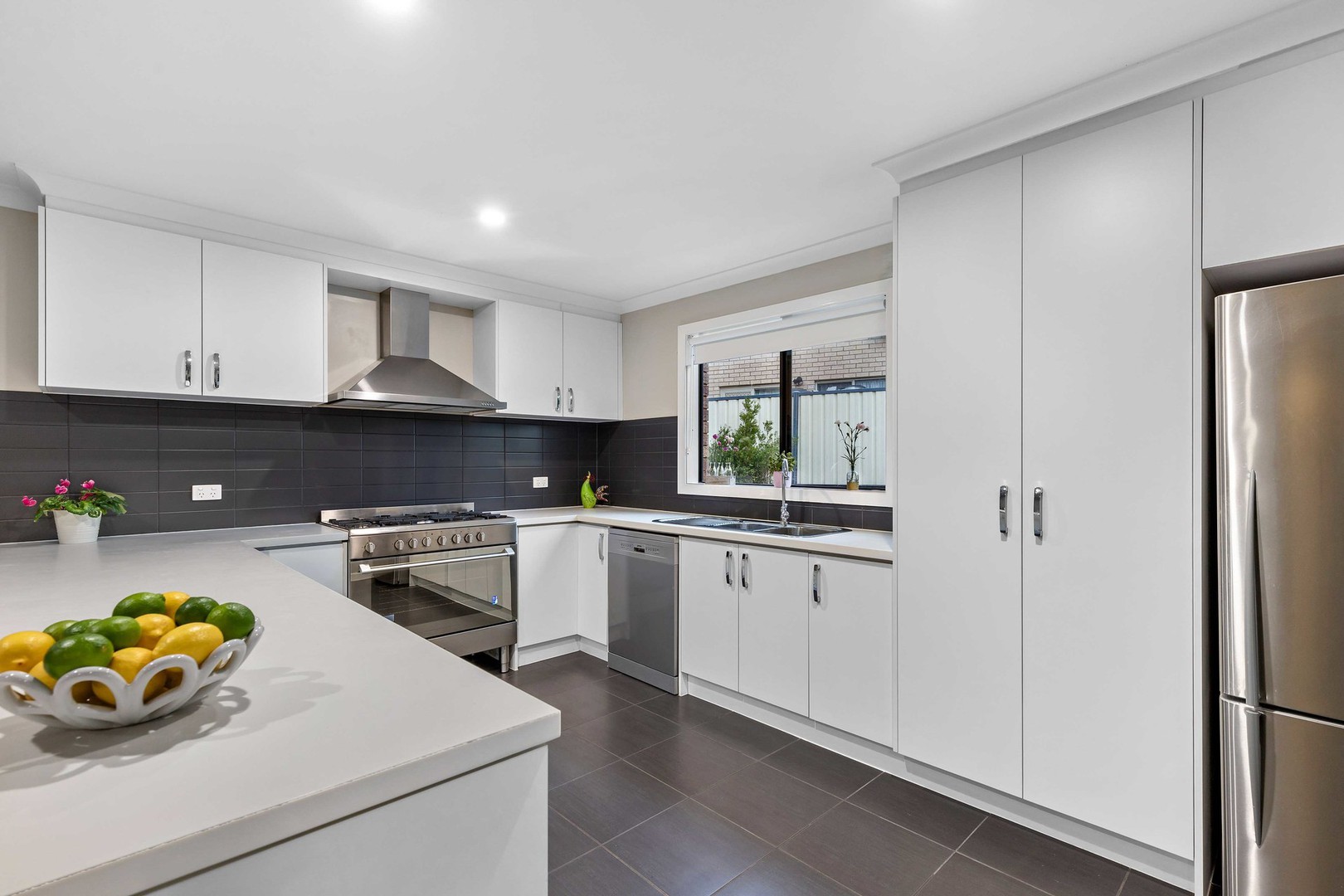 8 Pilgrim Drive, Hillside, VIC 3037, Hillside - Thumbnail 3