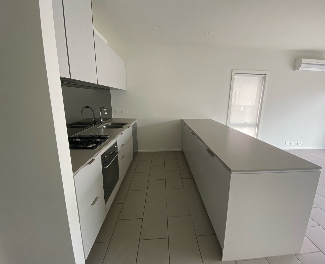 8 Poble  Walk, Avondale Heights, VIC 3034, Avondale Heights - Thumbnail 4