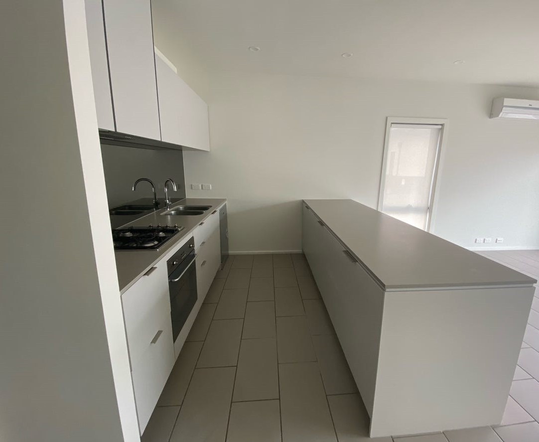 8 Poble Walk, Avondale Heights, VIC 3034 - Thumbnail 1 - 17/09/2025