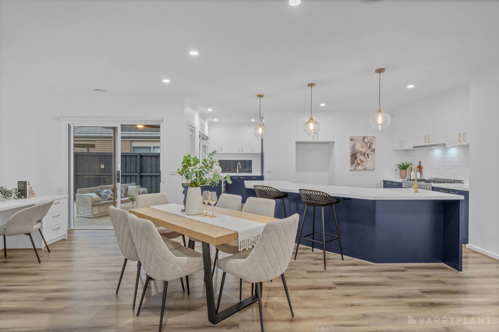 8 Praise Street, Clyde North, VIC 3978, Clyde North - Thumbnail 4