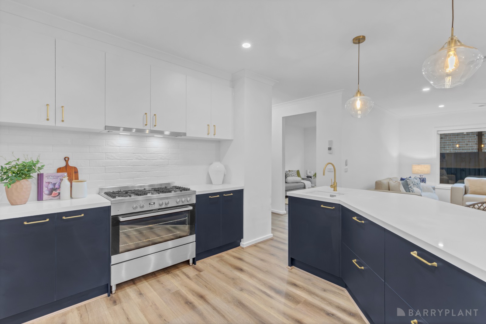 8 Praise Street, Clyde North, VIC 3978, Clyde North - Thumbnail 8
