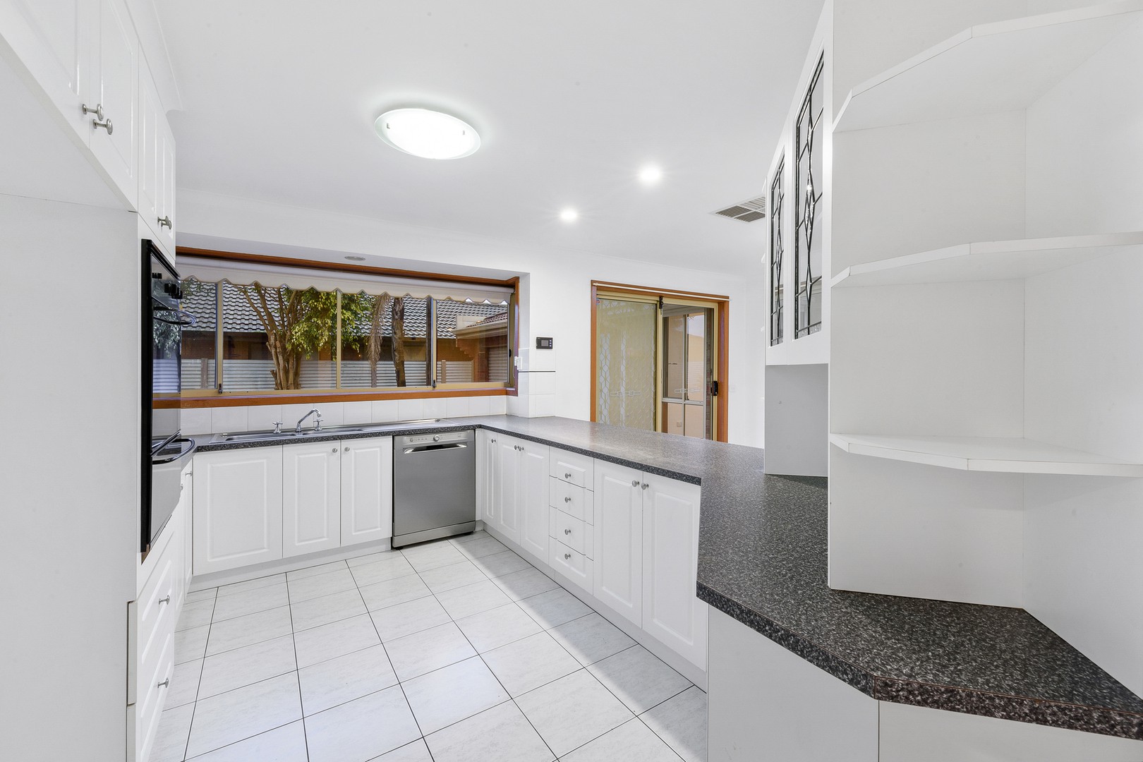 8 Prior Court, Delahey, VIC 3037, Delahey - Thumbnail 5