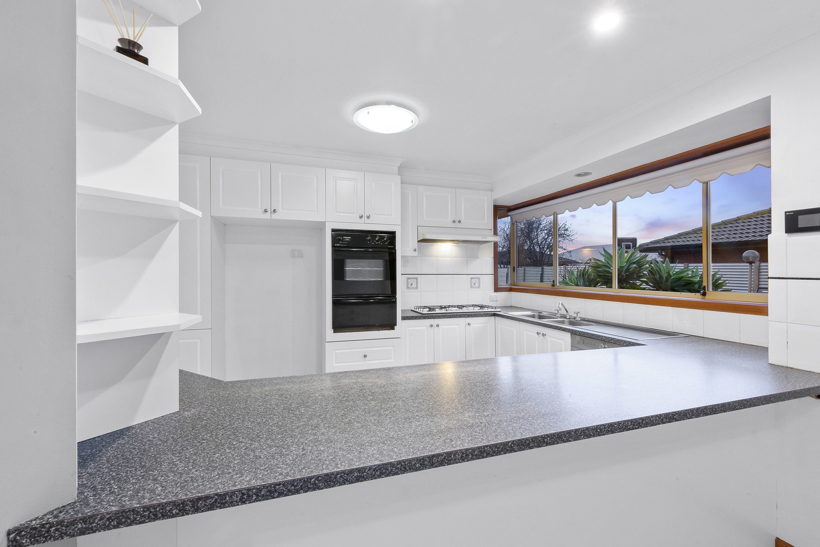 8 Prior Court, Delahey, VIC 3037, Delahey - Thumbnail 6