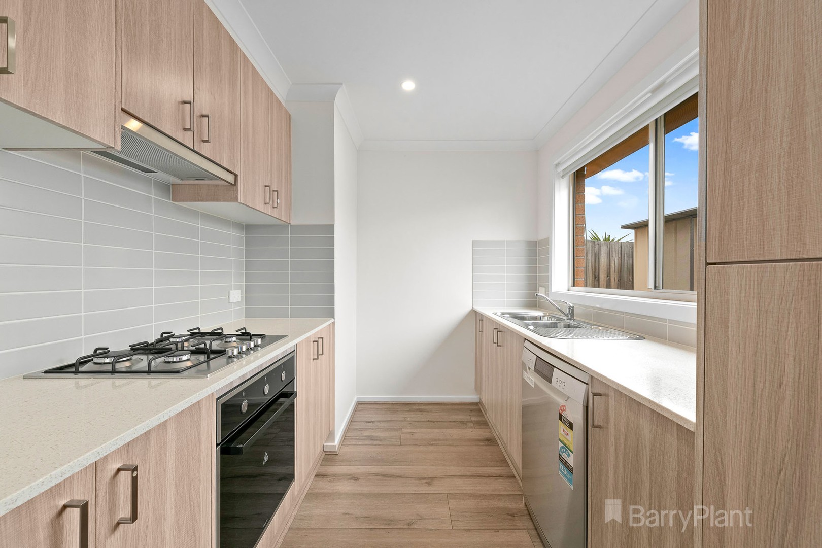8 Quinella WayPakenham, VIC 3810, Pakenham - Thumbnail 6