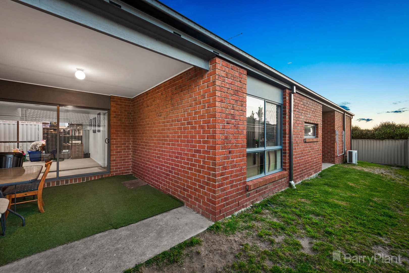 8 Quirk Road, Pakenham, VIC 3810, Pakenham - Thumbnail 4