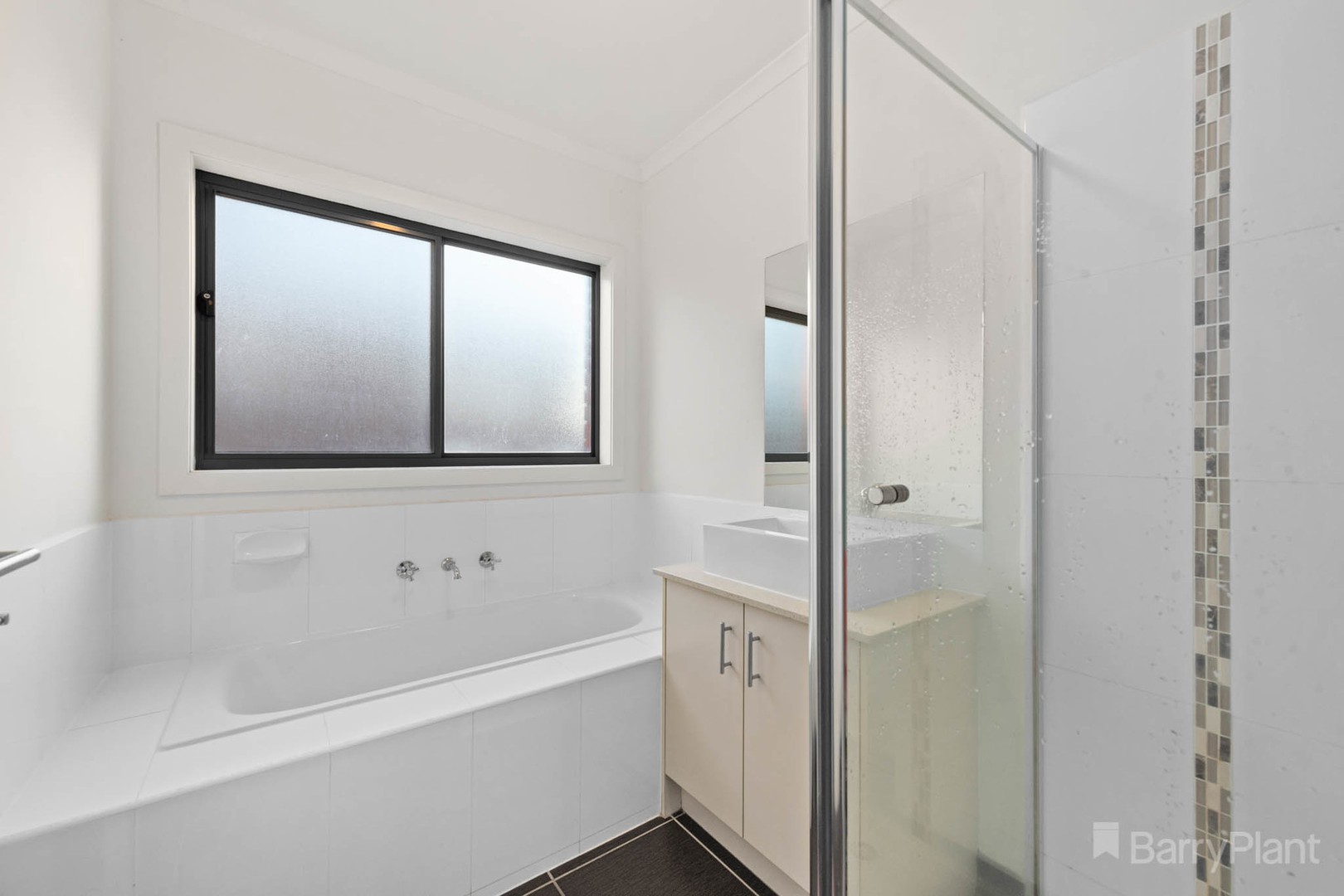 8 Quirk Road, Pakenham, VIC 3810, Pakenham - Thumbnail 8
