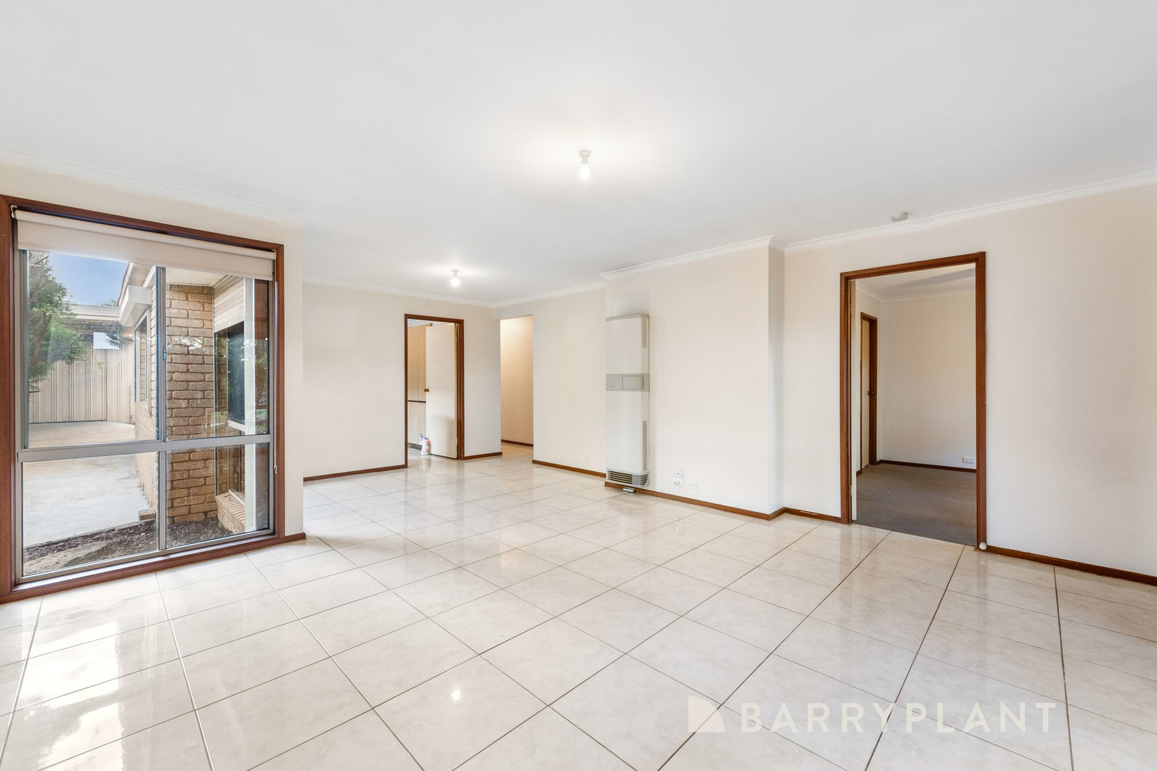 8 Raglan Court, Kurunjang, VIC 3337, Kurunjang - Thumbnail 5