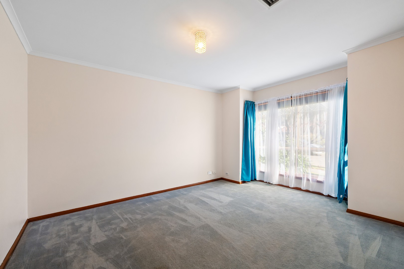 8 Railway Road, Eltham, VIC 3095 - Thumbnail 2 - 30/09/2026