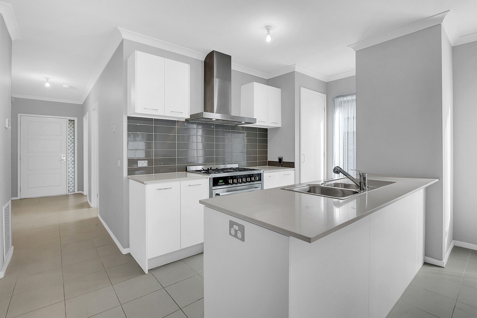 8 Rainham Avenue, Craigieburn, VIC 3064 - Thumbnail 1 - 08/06/2022