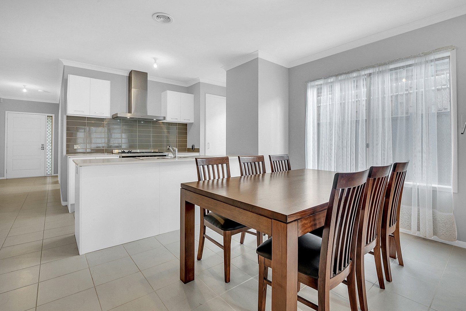 8 Rainham Avenue, Craigieburn, VIC 3064, Craigieburn - Thumbnail 4