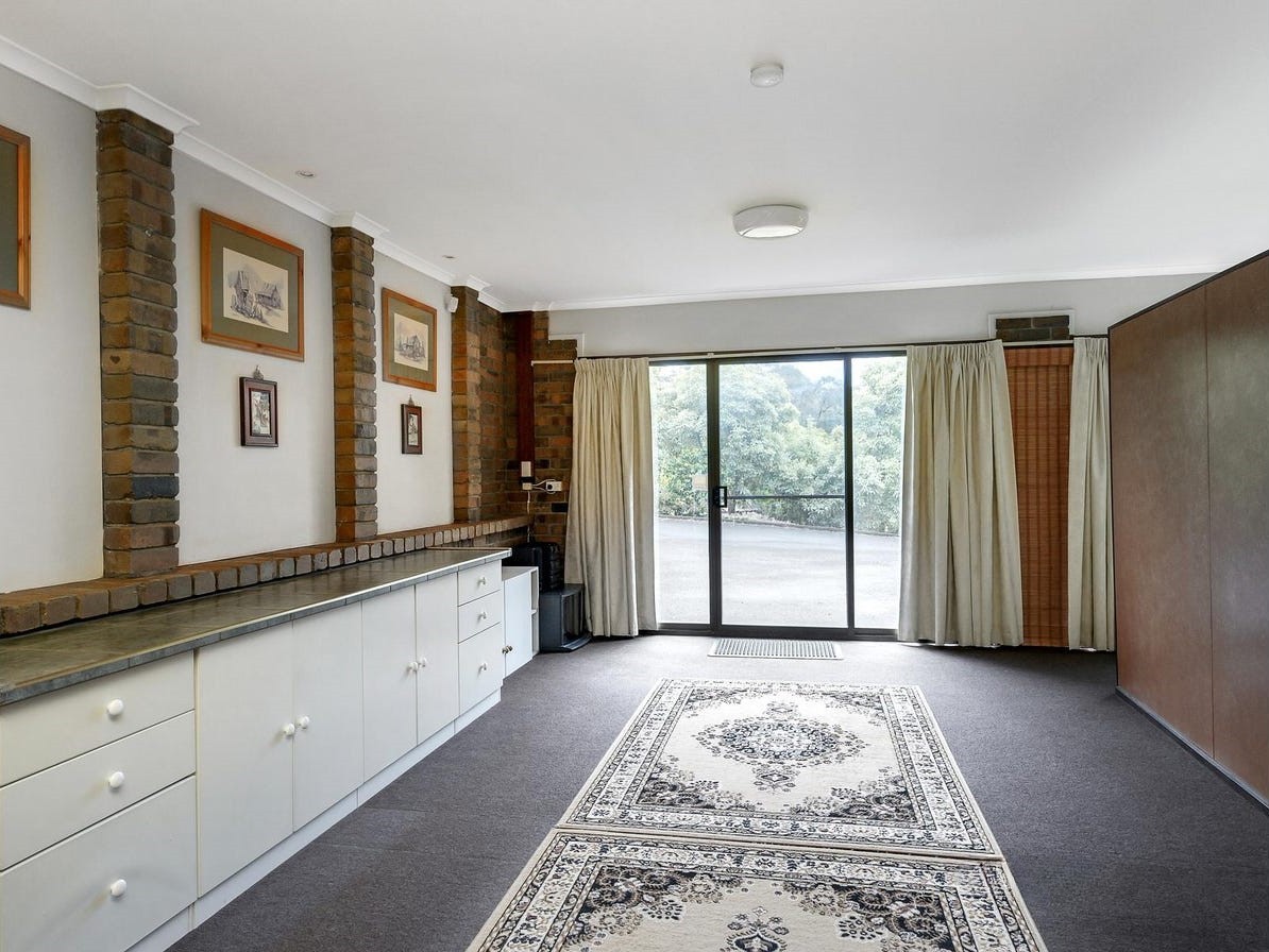 8 Rangeview Road, Donvale, VIC 3111, Donvale - Thumbnail 7