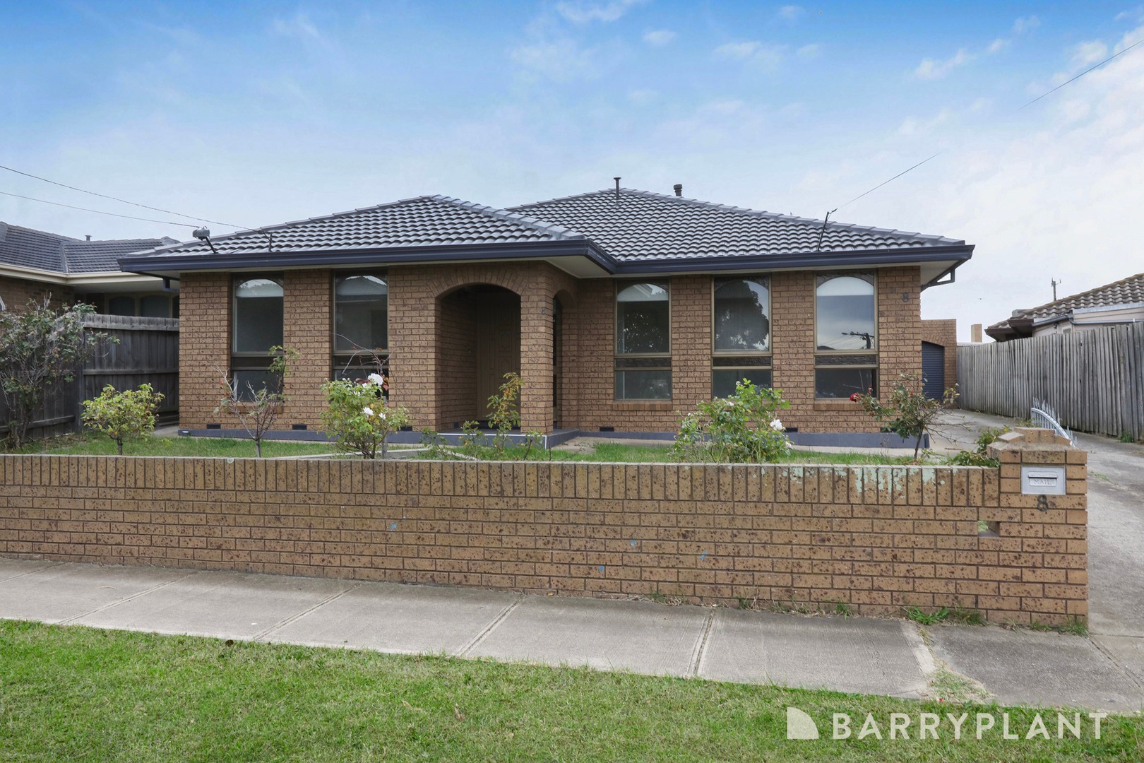 8 Raydon Court, Deer Park, VIC 3023, Deer Park - Thumbnail 2