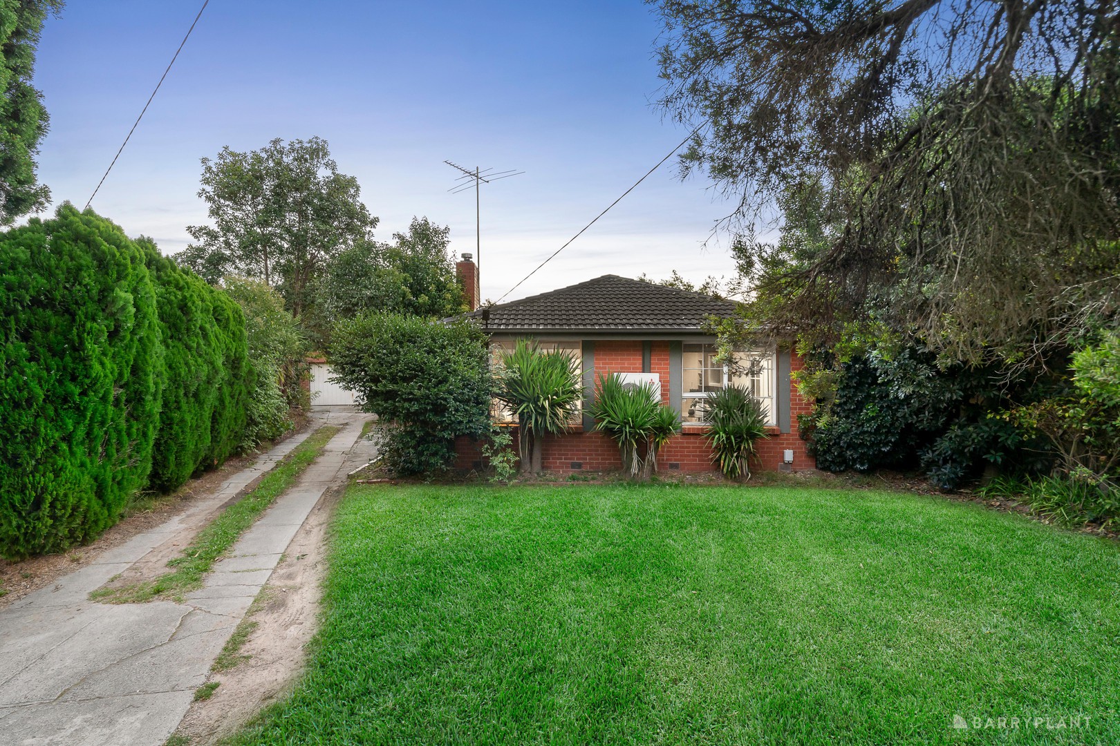 8 Reark Court, Templestowe, VIC 3106 - Thumbnail 2 - 01/04/2026