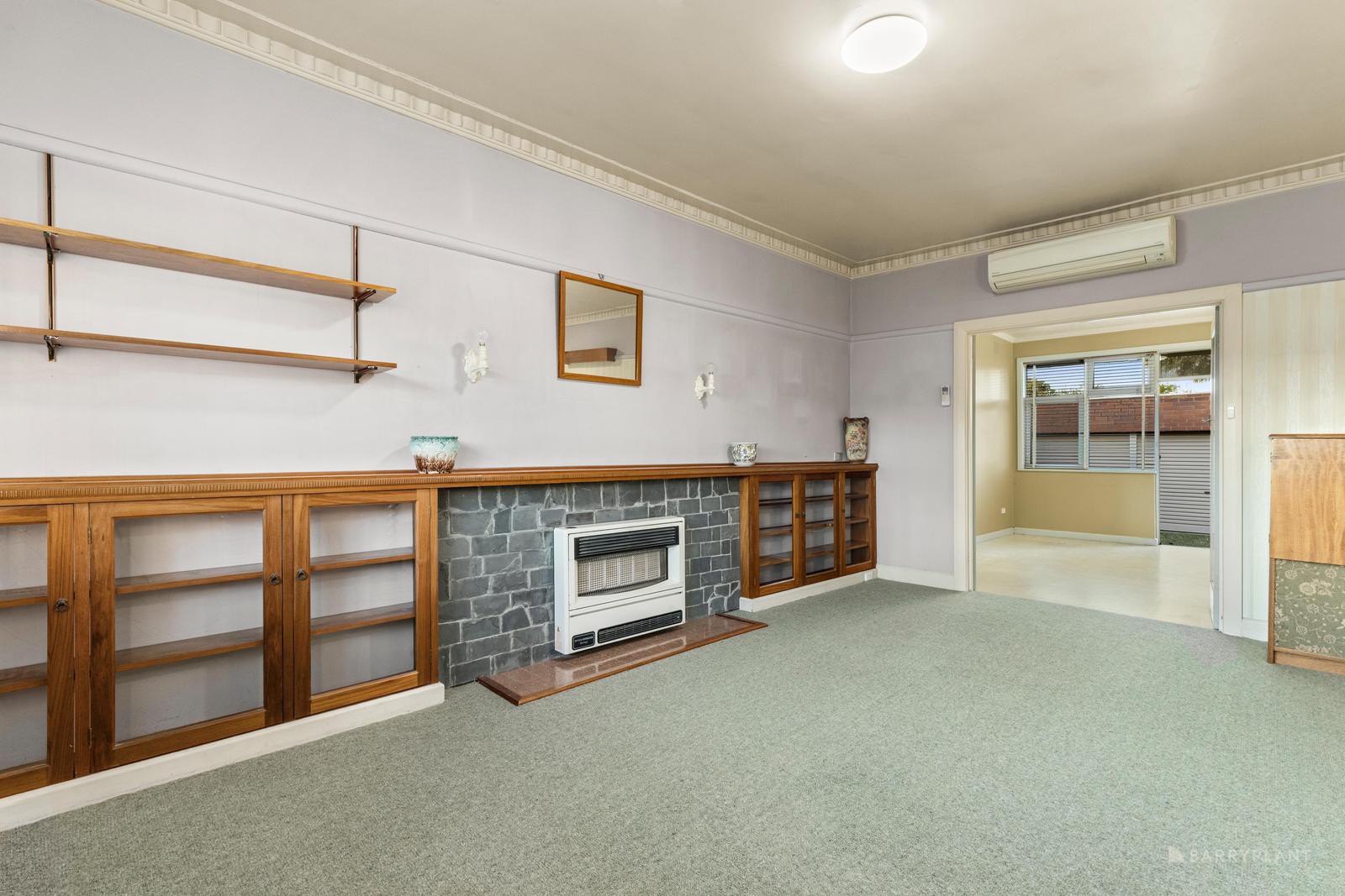 8 Regan Street, Box Hill North, VIC 3129 - Thumbnail 2 - 21/05/2025