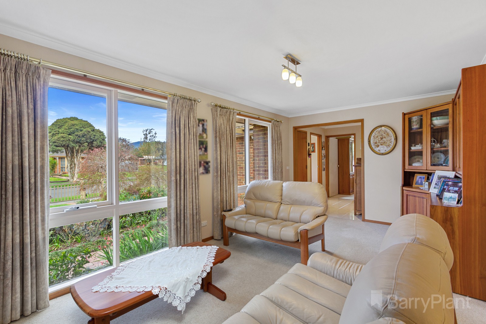 8 Rendcomb Street, Kilsyth South, VIC 3137, Kilsyth South - Thumbnail 3