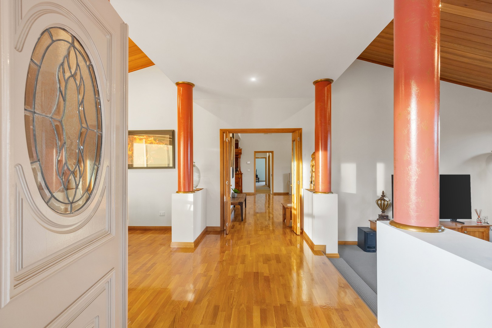 8 Ridge Lane, Hillside, VIC 3037 - Thumbnail 2 - 09/02/2026