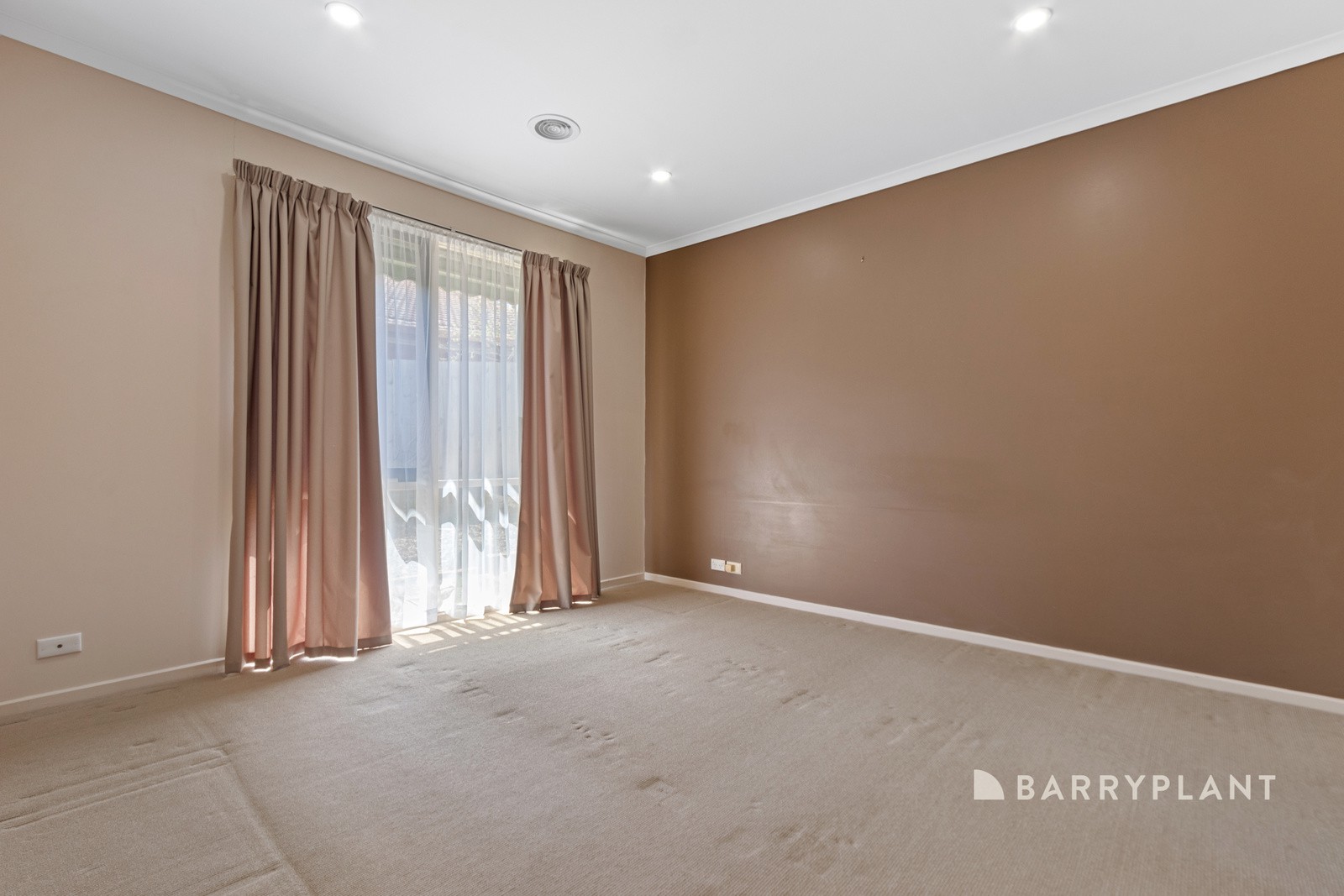 8 Robbie Close, Rowville, VIC 3178, Rowville - Thumbnail 2