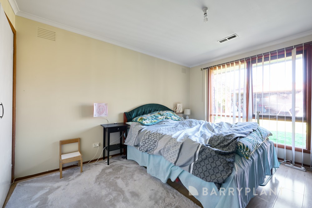 8 Robinson Cr, Hampton Park, VIC 3976, Hampton Park - Thumbnail 5