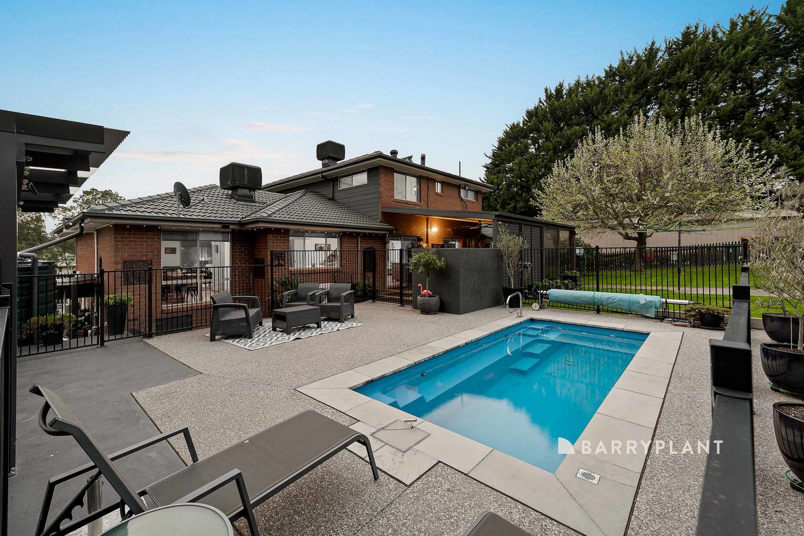 8 Robyn Court, Drouin, VIC 3818, Drouin - Thumbnail 2
