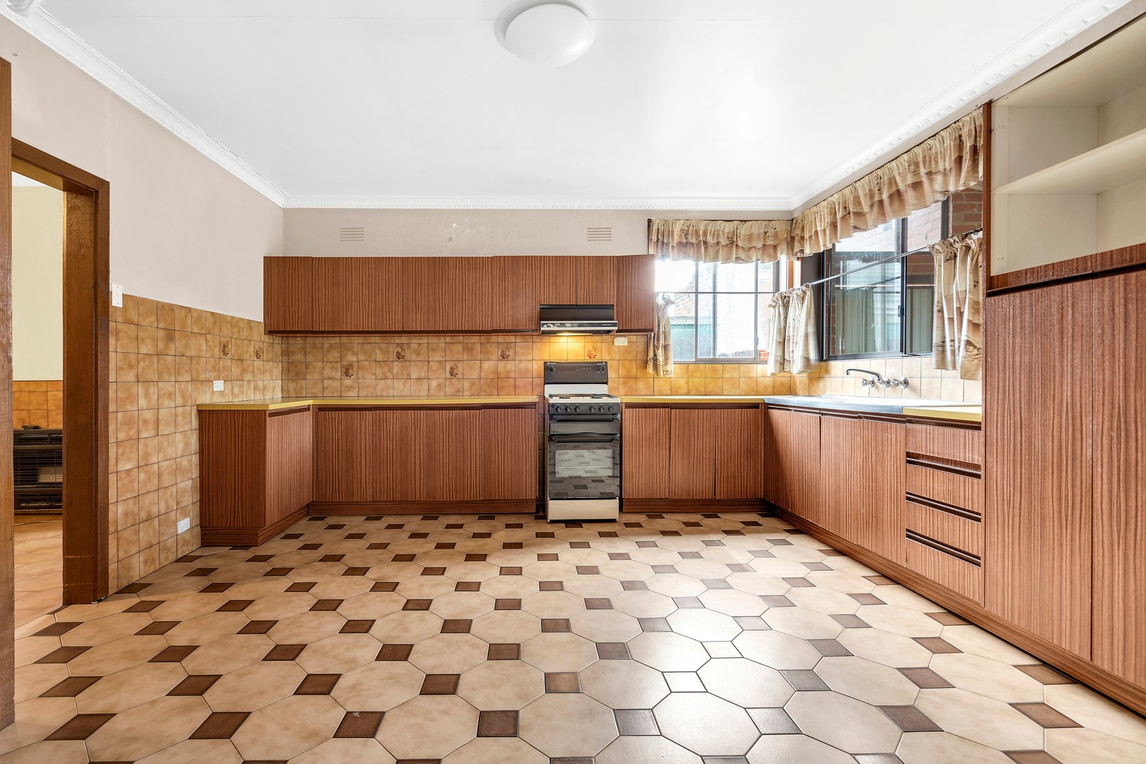 8 Rodney Avenue, Coburg North, VIC 3058, Coburg North - Thumbnail 4