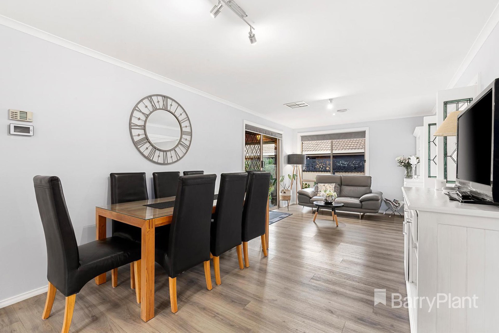 8 Romeo CourtMill Park, VIC 3082, Mill Park - Thumbnail 5
