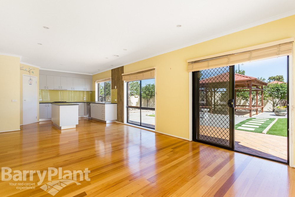 8 Ronaldsay Place, Point Cook, VIC 3030, Point Cook - Thumbnail 8