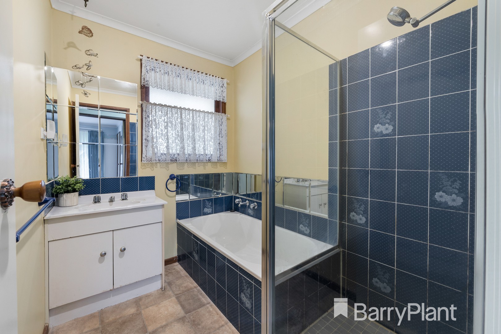 8 Roscrea Road, Melton, VIC 3337, Melton - Thumbnail 7