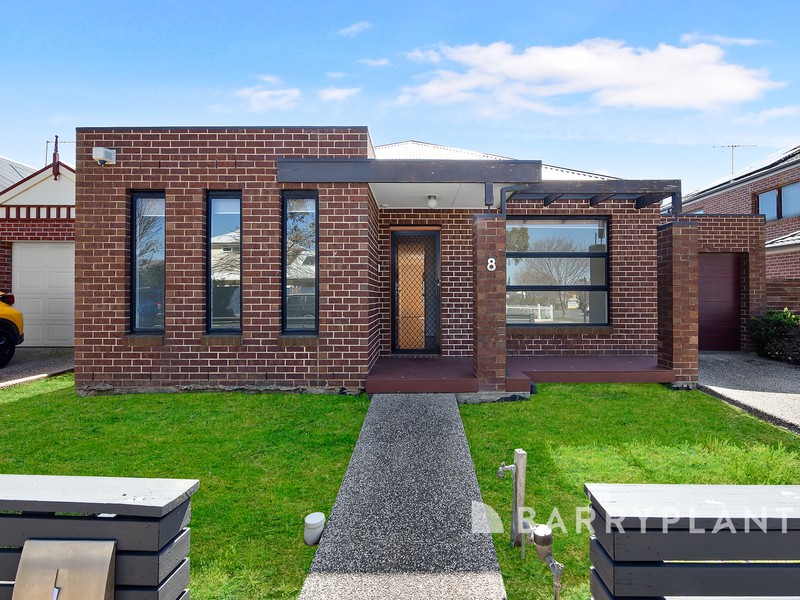 8 Rosella Crescent, Caroline Springs, VIC 3023 - Image - 08/09/2026