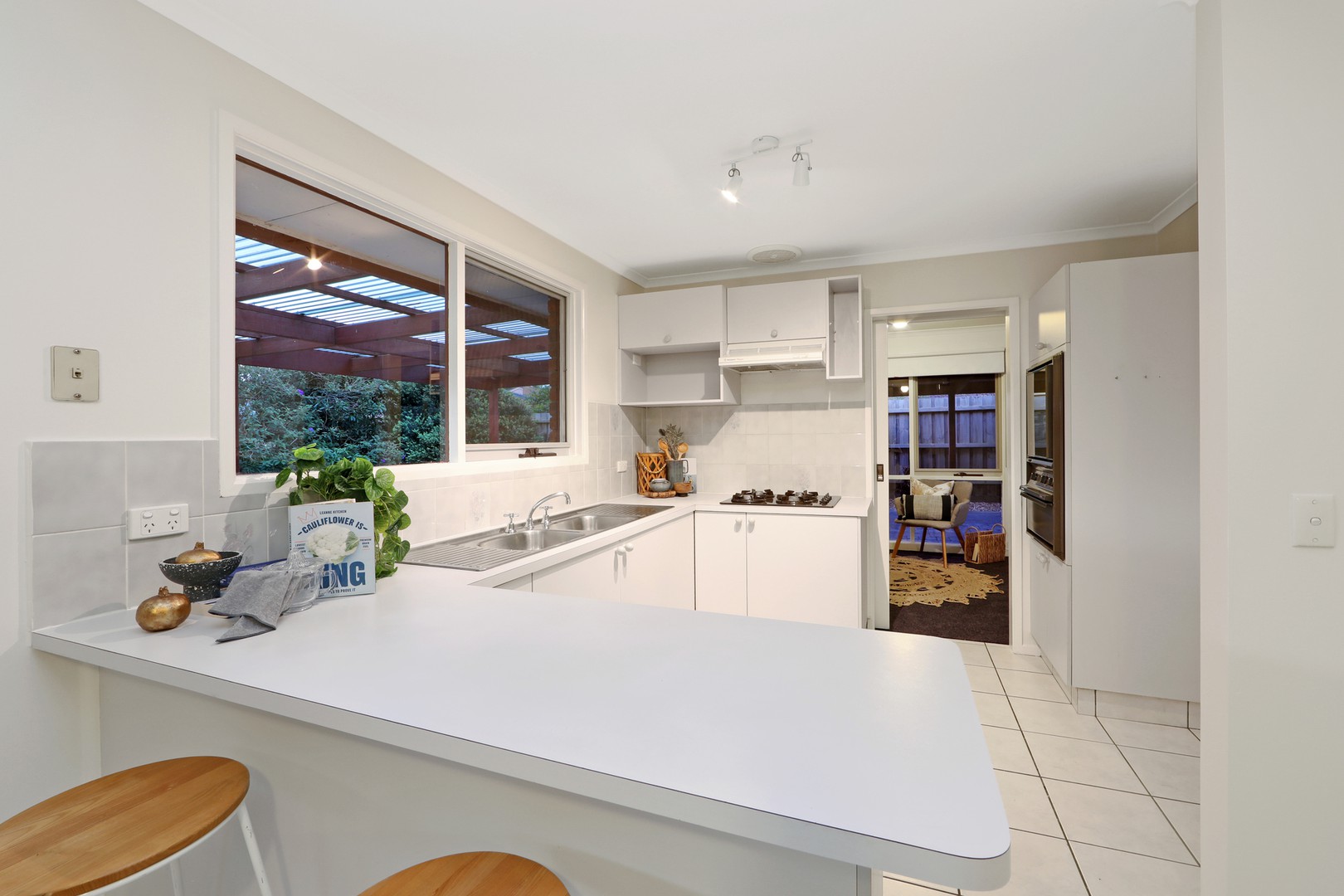 8 Rowland Court, Ferntree Gully, VIC 3156, Ferntree Gully - Thumbnail 2